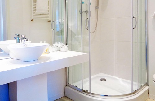Eimersleben Apartment | Ideal Non-Smoking Room with Pool & Ocean View Near A2