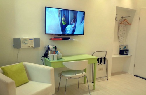Eimersleben Apartment | Ideal Non-Smoking Room with Pool & Ocean View Near A2