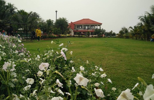 Sealdah House | Elegant Villa Retreat by the Ganges for Memorable Stays