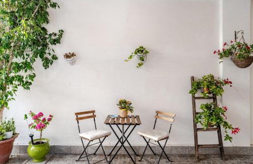 Trecase Apartment | Convenient Nonna Rosa: Family-Friendly Stay Near Pompei