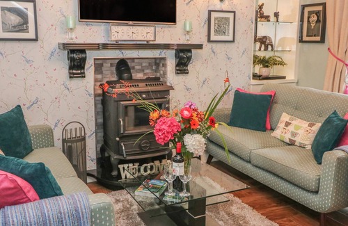 Killarney Cottage | NONO'S COTTAGE, pet friendly in Gneeveguilla, County Kerry