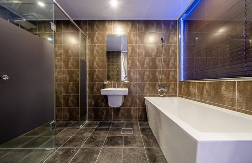 Nonsan Hotel | Eco-Friendly Nonsan G7 Self Check-in Motel with Breakfast