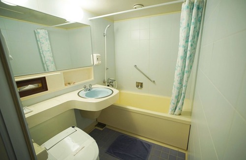 Shinkamigoto Hotel | Deluxe Twin Room in Nagasaki with Free WiFi & Breakfast