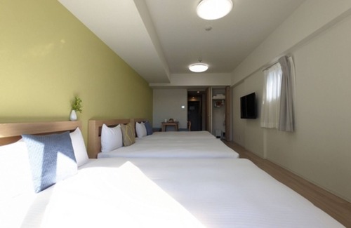 Naniwa Hotel | Deluxe Triple Room in Osaka with Kitchen & Breakfast Included