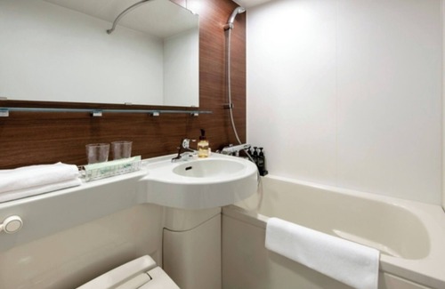 Minamisenba Hotel | Comfortable Nonsmoking Deluxe Twin with Breakfast in Osaka
