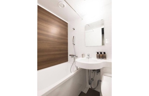 Fujisawa Hotel | Comfortable Nonsmoking Queen Room in Fujisawa