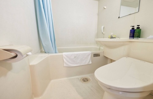 Makishi Hotel | Comfortable Twin Room in Naha, Okinawa with Breakfast
