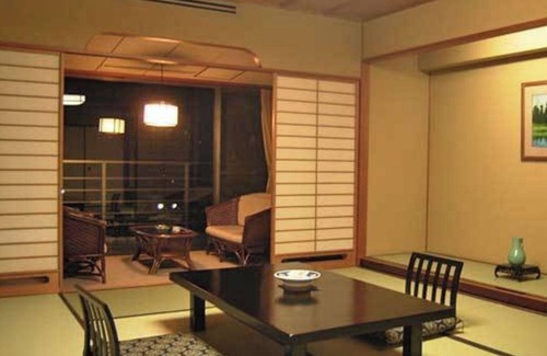 Suma Ward Hotel | Family-Friendly Suite with Breakfast in Kobe Hyōgo
