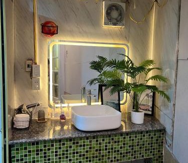 Hang Dao Hotel | NOOK INN in the heart of Old Quarter