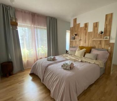 Tirgu Mures Apartment | Guest Rated 10/10 at Nook: The Design Apartment Awaits