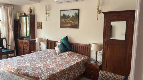 Panchkula Urban Estate House | Noor Private Room Near Mansa Devi, Panchkula