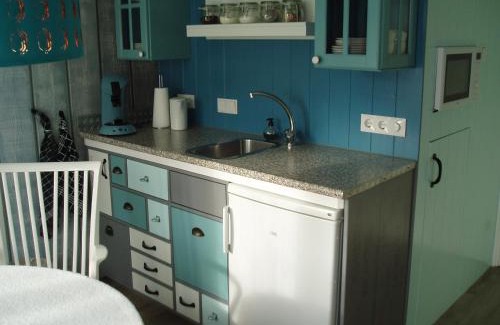 Den Burg House | Highly Rated Noordwester 45 with Delicious Breakfast Options