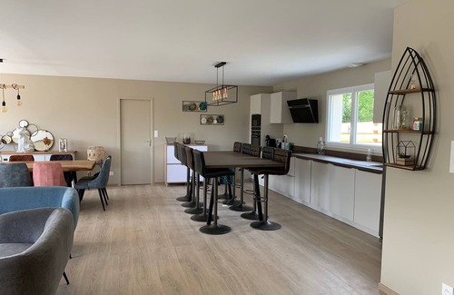 Saint-Martin-aux-Chartrains House | Normandy House: Ideal Retreat for 14 Near Deauville