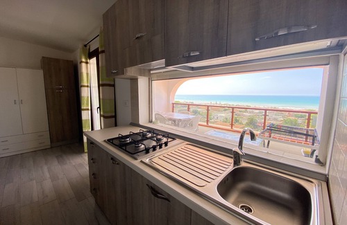 Triscina Apartment | Explore Nora's Flats - Bilo Flats with Oceanfront Views