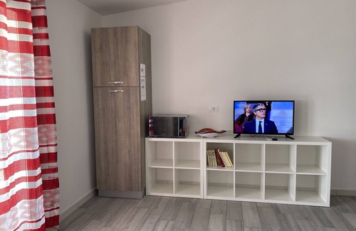 Triscina Apartment | Explore Nora's Flats - Bilo Flats with Oceanfront Views