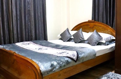 Gangtok Apartment | Welcoming Norbhum Service Apartment: Perfect for Families & Pets