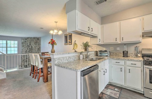 Norcross House | Pet-Friendly Norcross Townhome near Downtown Atlanta