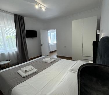 Constanta House | Nord 22: Guest Rated 9.9 with Oceanfront Views