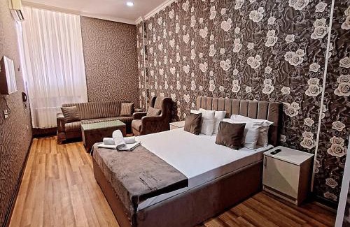 Baku Hotel | Nord West Hotel: Pet-Friendly Retreat with Breakfast Included