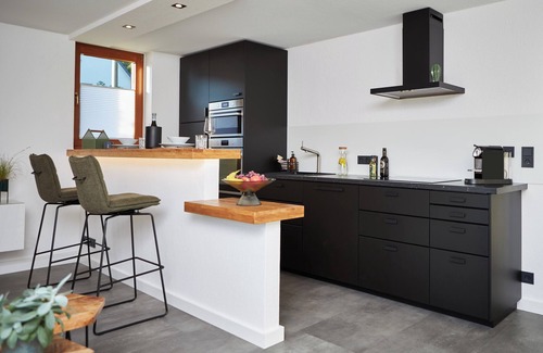 Meschede Apartment | Nord29: Perfect Getaway by the Forest, Pet & Child Friendly