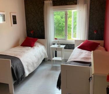 Hjartdal House | Nordbø Pensjonat: Family-Friendly Retreat with Cozy Amenities