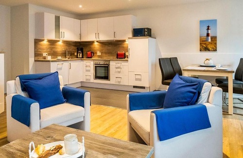 Norddeich Apartment | Norddeich Perle: Family-Friendly Retreat with Elevator Access