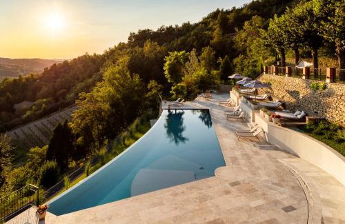 Cremolino Hotel | Nordelaia: Pet Friendly Retreat with Pool & Hot Tub