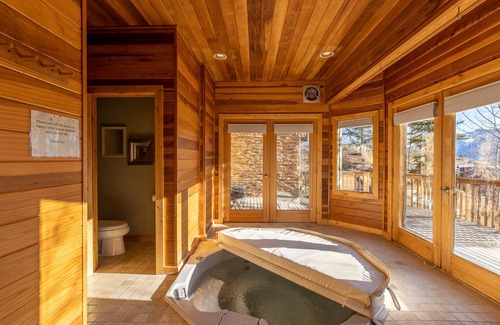 Crested Butte Hotel | Nordic Inn: Guest Rated 9/10 with Spa and Family Amenities