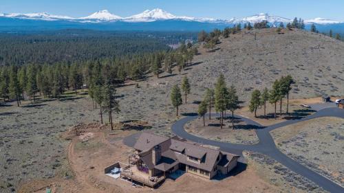 Sisters House | Nordic Lodge: Family-Friendly Retreat with Excellent Reviews