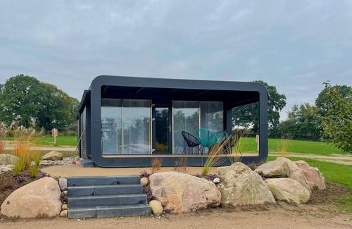 Belau Apartment | Experience Nordic Loki on Lake Belau with Oceanfront Views