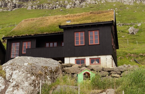 Kirkjubour Apartment | Nordic Serenity | Breathtaking Sea and Mountain Views