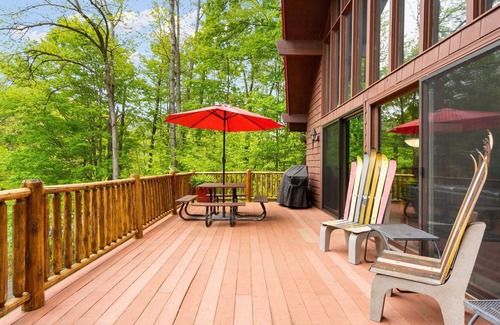 Bellaire Cabin | Inviting Nordic Serenity at Schuss Mountain, Sleeps 16