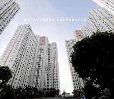 Pluit Apartment | Cozy Nordic Studio with Free Netflix at Greenbay Pluit