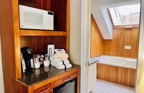 Jackson Apartment | Nordic Village Resort: Poolside Relaxation and Family Fun