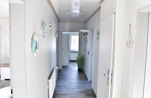 Ostermarsch Apartment | Family-Friendly Nordsee Anker: Modern 2-Bedroom Retreat