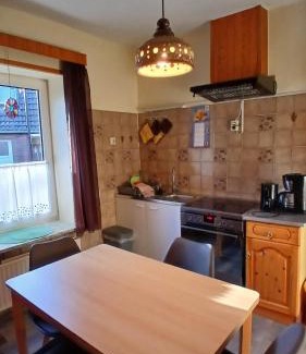 Niebuell Apartment | Family-Friendly Retreat at Nordseeferienhaus Peter