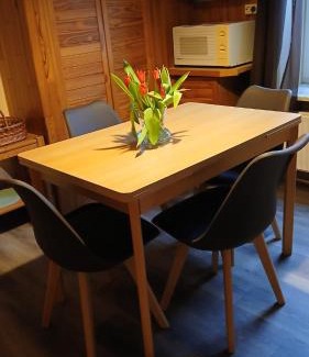 Niebuell Apartment | Family-Friendly Retreat at Nordseeferienhaus Peter