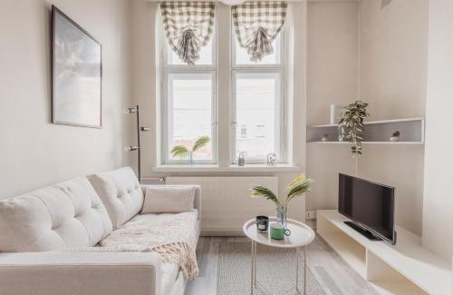 Etu-Toolo Apartment | Nordstay - Urban Retreat near Hietaniemi Beach self check-in