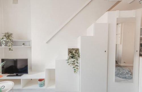 Etu-Toolo Apartment | Nordstay - Urban Retreat near Hietaniemi Beach self check-in