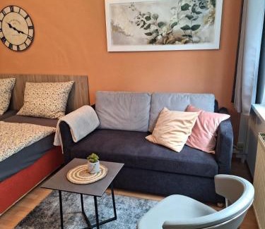 Neukieritzsch Apartment | Cozy Nordstraße 4: Perfect for Couples in Neukieritzsch