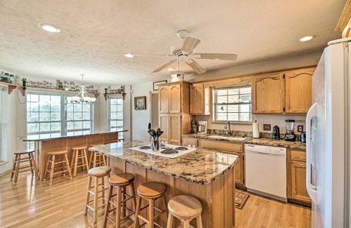 Calico Rock House | Idyllic Lakefront Retreat at Norfork with Hot Tub & Spa