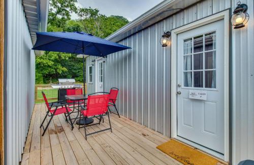 Norfork Apartment | Waterfront Norfork Studio Cabin: Perfect for Families!