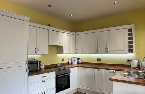 Berwick-upon-Tweed Cottage | Beachside Retreat: 3 Bedrooms, Dog-Friendly with Garden