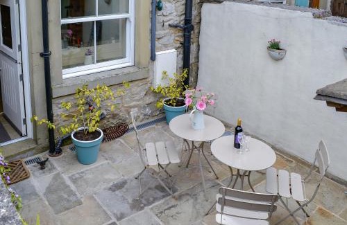 Grassington House | Discover Norms Nook: Family-Friendly 4-Star Retreat