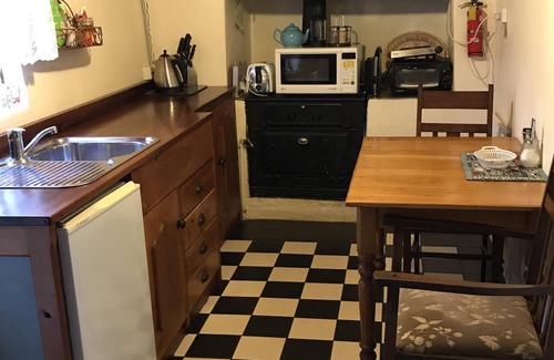 Tanunda Cottage | Ocean View Spa Cottage: Guest Rated 9.8 & Wheelchair Accessible