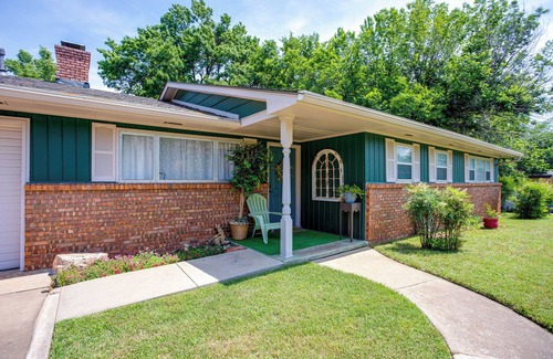 Norman Cottage | Family-Friendly Norman Home with Yard, Steps from OU Campus!