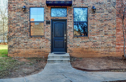 Norman Apartment | Norman Retreat: Family-Friendly Stay Near University of Oklahoma
