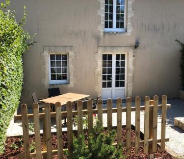Nonant House | Normandia: Historic Oceanfront Escape with Pool Access