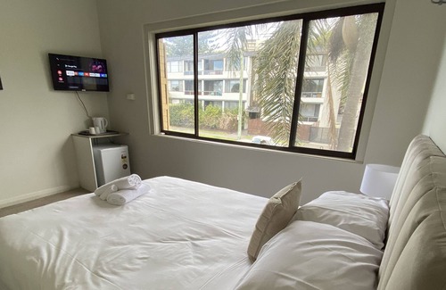 North Wollongong Hotel | Discover Normandie Wollongong: Family-Friendly Getaway