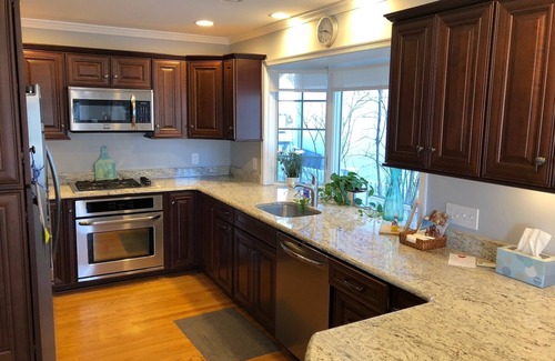 Normandy Beach House | Normandy Beach: 6BR Lagoon Home with Ocean View & Breakfast